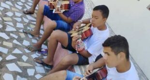 Jordão:  Escola  de Música  da Igreja  Católica  com apoio da Prefeitura  ensina jovens a tocar instrumentos