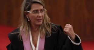 Ministra do TSE suspende direitos de resposta para Lula em inserções de Bolsonaro