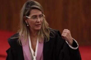 Ministra do TSE suspende direitos de resposta para Lula em inserções de Bolsonaro