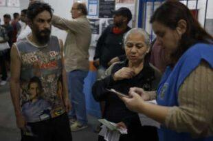 Grupos acionam TSE e acusam irregularidades na votação do 1º turno brasileiro nos EUA