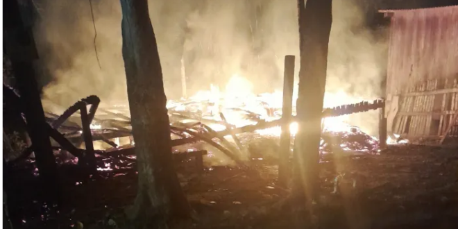 Três casas são incendiadas em Manoel Urbano durante o final de semana. Polícia suspeita de terrorismo de facções