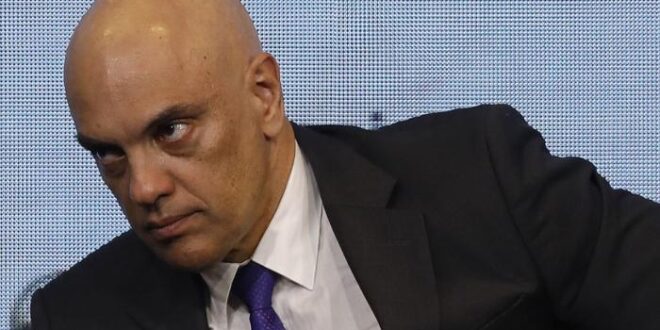 TSE: Alexandre de Moraes suspende investigações sobre institutos de pesquisa