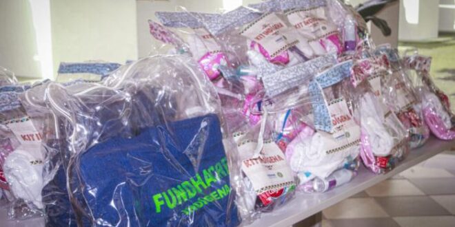 Fundhacre entrega kits indígenas e redes para uso nas enfermarias