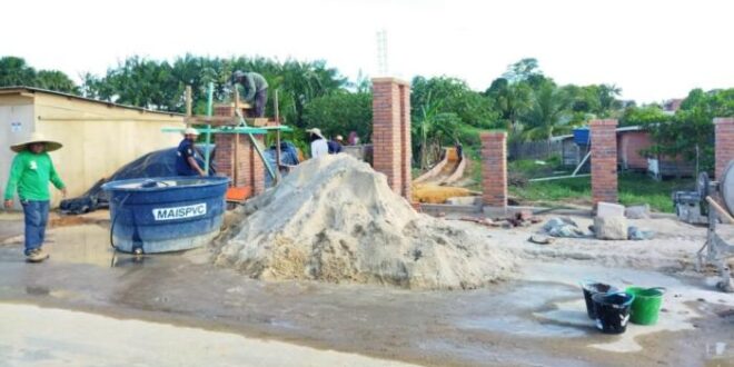 Governo executa obras em Mâncio Lima