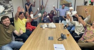 Servidores da Representação do Acre em Brasília são homenageados e comemoram seu dia