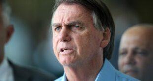 Bolsonaro sanciona novo prazo para servidores aderirem à previdência complementar