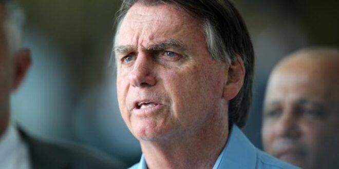 Bolsonaro sanciona novo prazo para servidores aderirem à previdência complementar