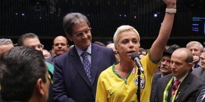 Filha de Roberto Jefferson confirma que o pai vai resistir a prisão à bala. Vídeo