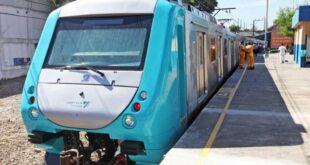 Idoso fica com mão presa em porta de trem do metrô do Rio, é arrastado e morre