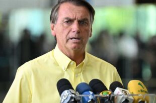 Bolsonaro volta a convocar apoiadores a fiscalizar eleições neste domingo