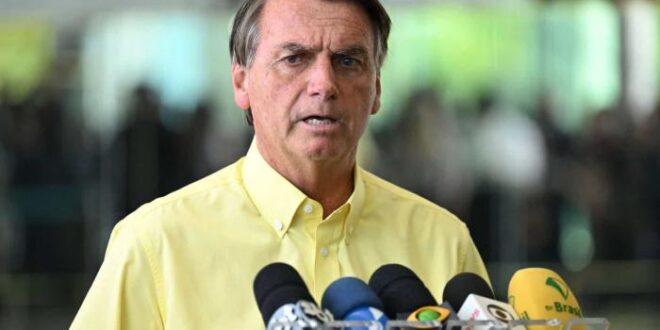Bolsonaro volta a convocar apoiadores a fiscalizar eleições neste domingo
