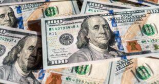 Efeito eleição: Dólar opera em queda e Bolsa tem alta