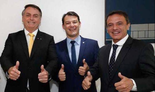Roberto Duarte vai à Brasília reafirmar apoio a Bolsonaro no segundo turno