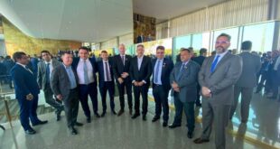 Em encontro com Bolsonaro, Gladson reafirma apoio para a reeleição
