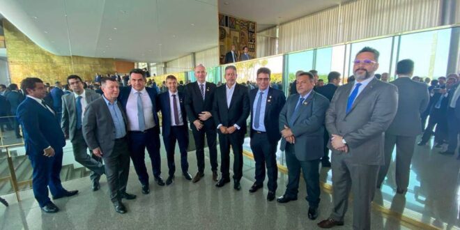 Em encontro com Bolsonaro, Gladson reafirma apoio para a reeleição