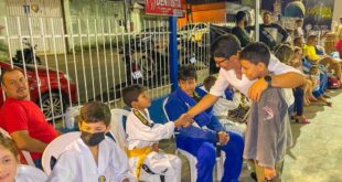 Jenilson Leite entrega equipamentos para prática de esporte, cultura e lazer na Associação de Moradores do bairro Esperança