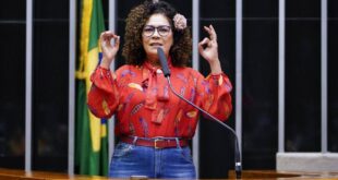Perpétua agradece votos e critica regras que prejudicam políticos bem votados