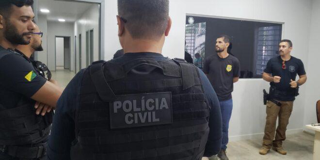 Comandados por ex-jogador de futebol, 7 são presos por tráfico de drogas, roubo e integrar grupo criminoso