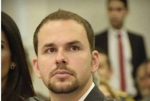 Abaixo assinado pede a permanência do promotor Júlio César em Tarauacá