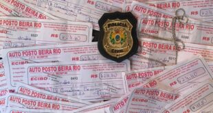 Flagrante: Polícia Civil apreende em Feijó dezenas de requisições de combustível para a carreata de Cadmiel Bomfim