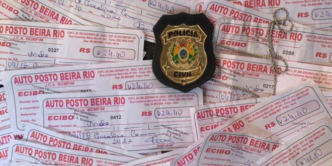 Flagrante: Polícia Civil apreende em Feijó dezenas de requisições de combustível para a carreata de Cadmiel Bomfim