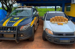 PRF apreende 32 kg de pasta base de cocaína em carroceria de veículo