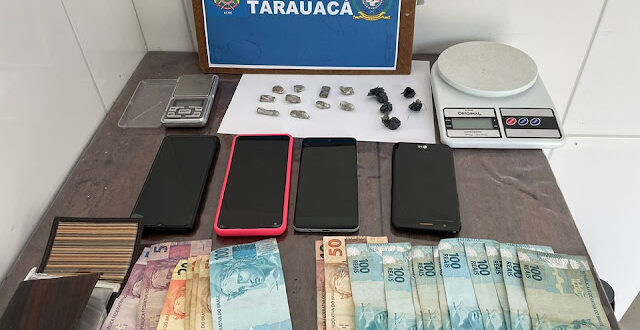 TARAUACÁ: PM ESTOURA DUAS "BOCAS DE FUMO", DESATICULA PONTOS DE TRÁFICO DE DROGAS E PRENDE 3 PESSOAS ENVOLVIDAS