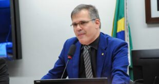 Comissão de Defesa do Consumidor debate fechamento de agências dos Correios