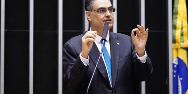 Câmara aprova projeto que regulamentaa o lobby