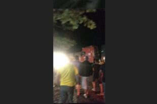 BR-364: caminhoneiro fura bloqueio e atropela manifestantes