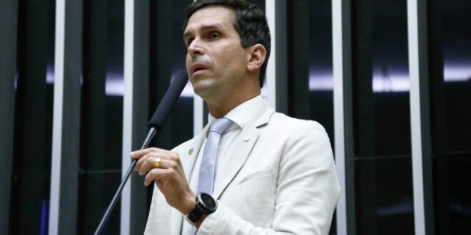 Comissão aprova participação de associação médica na análise de novas tecnologias no SUS