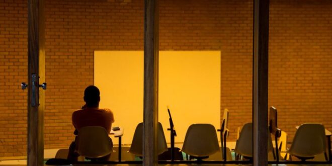 Comissão debate cortes de recursos nas instituições federais de ensino superior