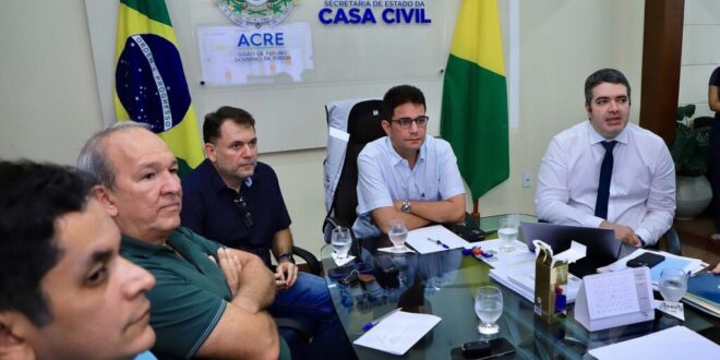  Gladson se reúne com equipe de transição para discutir mudanças administrativas do próximo mandato