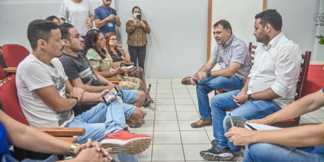 Governo do Estado esclarece pagamento de décimo terceiro e férias aos professores temporários