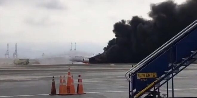 Bombeiros morrem em acidente entre avião e caminhão no  aeroporto de Lima, Peru