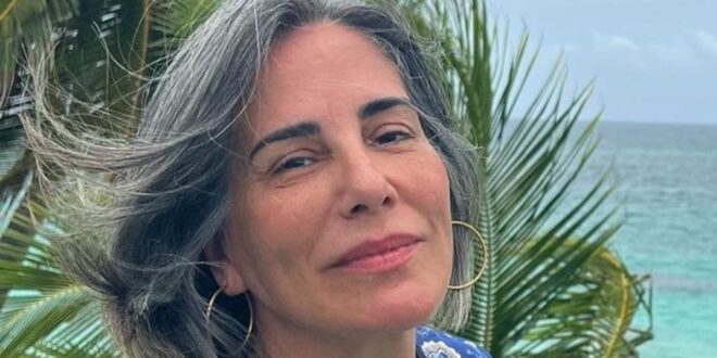 Glória Pires homenageia artista acreano Maqueson Pereira