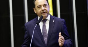 Comissão rejeita projeto que torna obrigatória a oferta de ônibus 24 horas por dia
