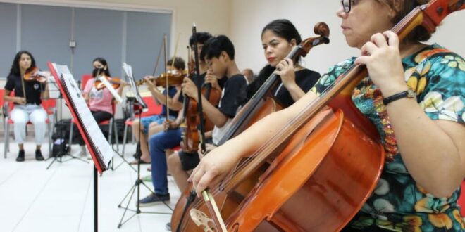 Escola de Música e Ufac promovem ensaios coletivos de instrumentos de cordas friccionadas