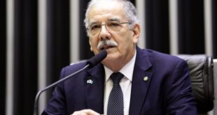 Comissão aprova projeto que permite deduzir do IR doações para entidades de saúde