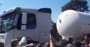 Manifestações golpistas nas estradas impedem chegada de oxigênio aos hospitais