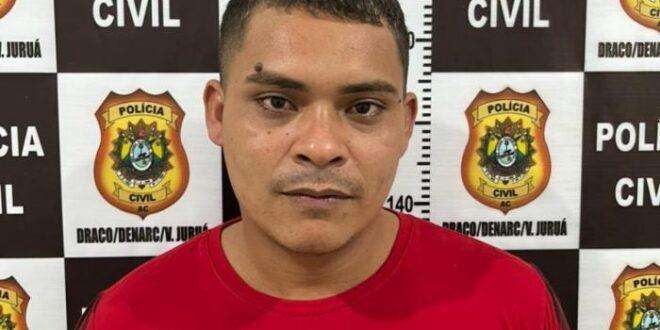 Mulher não aceita fim e destrói carro do marido com chave de roda