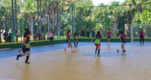 Prefeitura de Rodrigues Alves inaugura quadra poliesportiva na comunidade barro vermelho