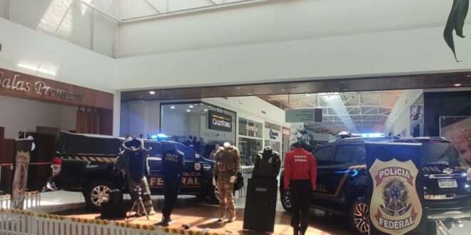 Dia do Policial Federal é comemorado no Acre com exposição no Via Verde