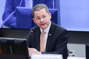 Líder evangélico quer diálogo com Lula e diz que Zambelli prejudicou Bolsonaro