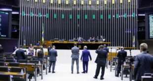 Câmara realiza sessão para votar projetos e MPs nesta terça-feira