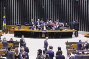 Projeto que libera recursos para piso da enfermagem pode ser votado hoje