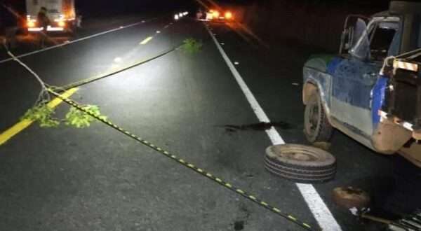 Motorista bêbado atropela e mata homem que trocava pneu em rodovia