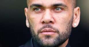 Tite sobre críticas a Daniel Alves: 'Eu não vim pra agradar o Twitter'