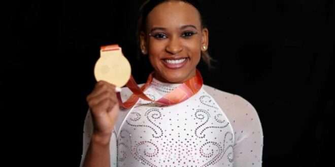 Rebeca diz que ouro com 'Baile de Favela' é 'para mostrar do que o preto é capaz'
