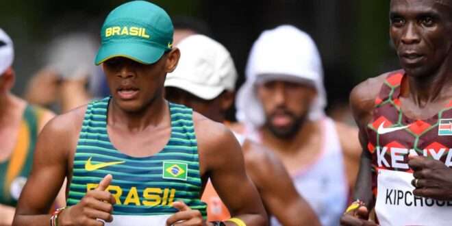 Brasileiro desmaia na maratona de Nova York após liderar